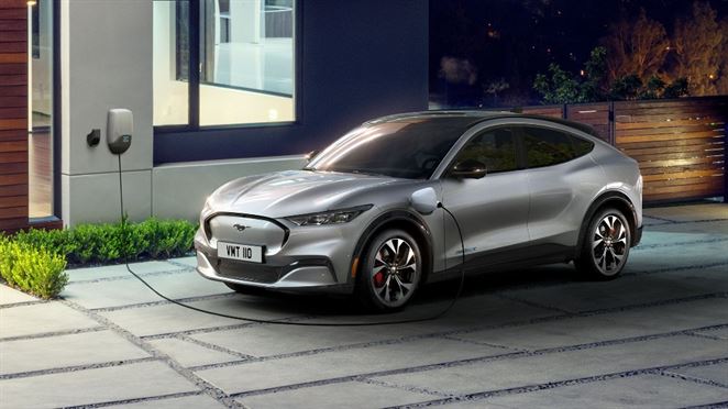 Ford predstavil plne elektrické SUV Mustang. Na jedno nabitie prejde 600 km